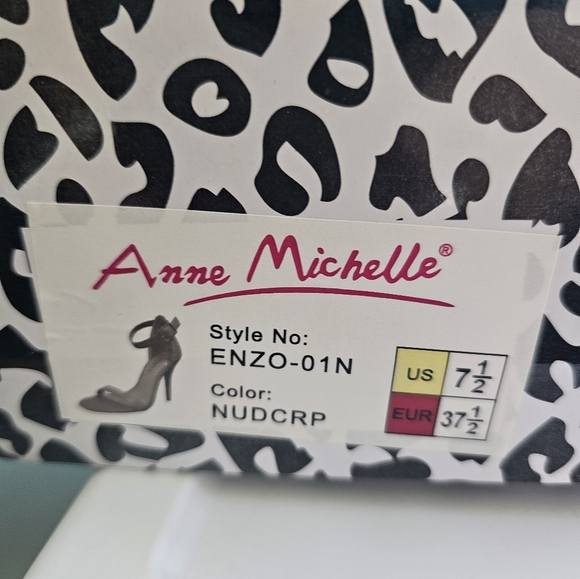 Heels - Picture 3 of 4